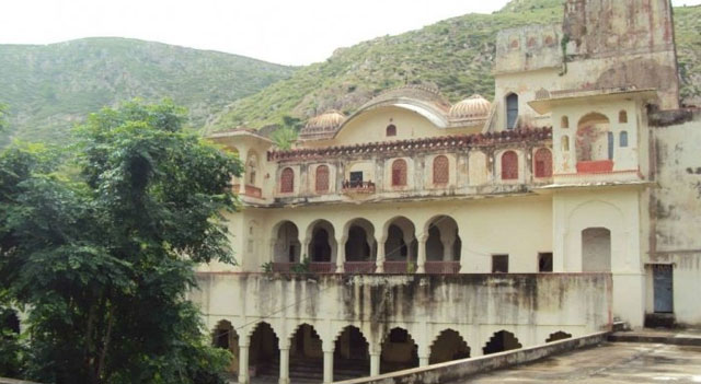 KHAWARAOJI